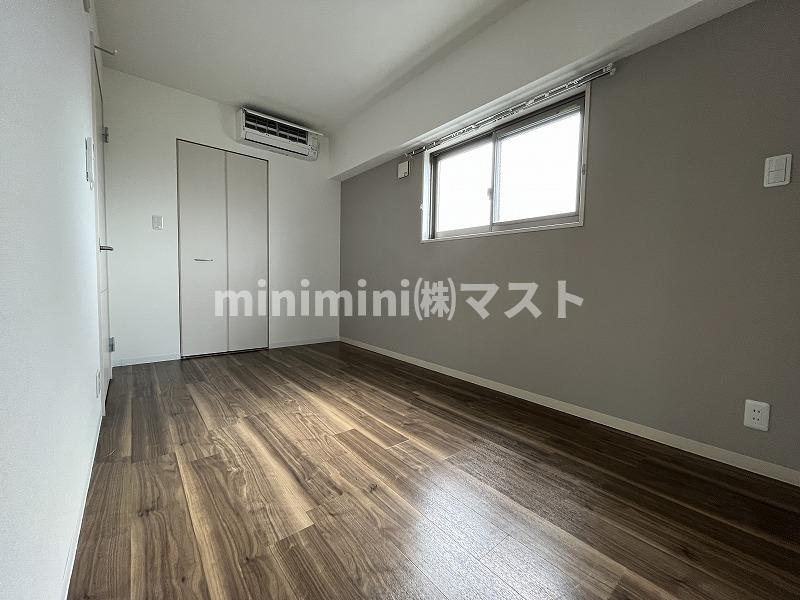 ノーブルスクエア新町の洋室