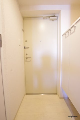 セスト新大阪　仲介手数料無料の玄関