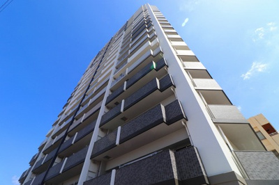 【外観】 | プレサンスロジェ国際通りレーヴタワー