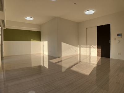 【居間・リビング】 | プレサンスロジェ国際通りレーヴタワー