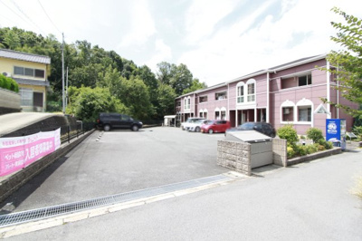 【駐車場】 | Leap柔 | 車をお持ちの方に嬉しい駐車場付きの物件です