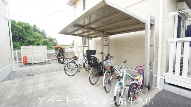 イースト・コート Bのその他共用部分|駐輪場