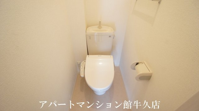 イースト・コート Bのトイレ|もちろん温水洗浄暖房便座です