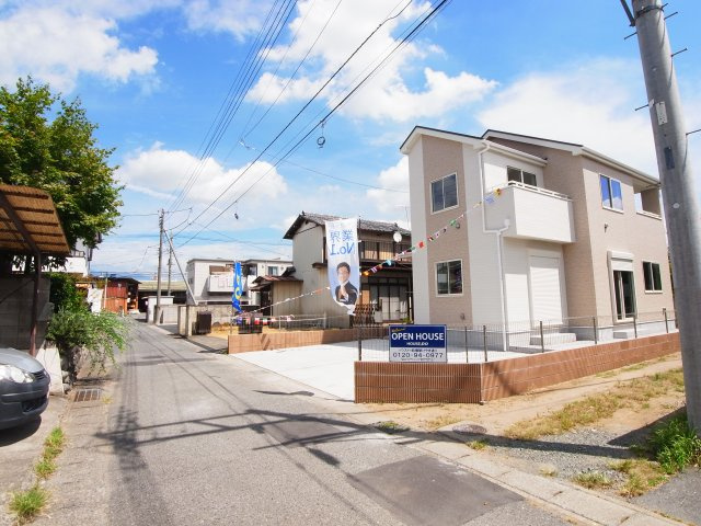 新築　前橋市西片貝町9期　Heartful Town　1号棟の前面道路含む現地写真|現地写真　西側接道幅員約4.0ｍ