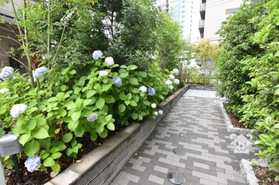 【エントランス】 | ジオエント福島野田 | ゆとりのあるエントランスです