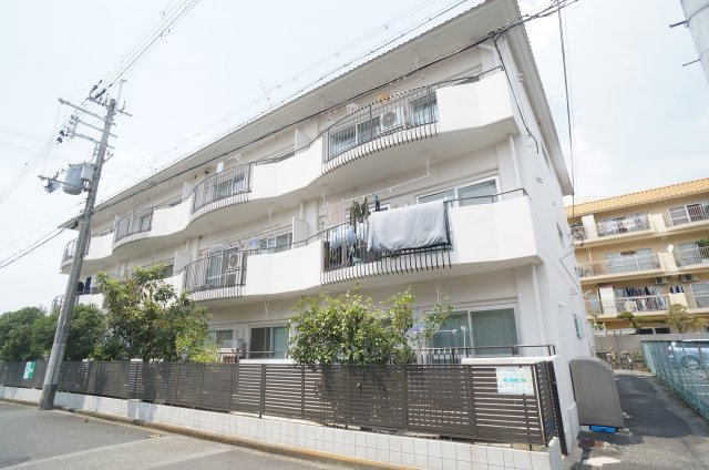 中島マンションの外観