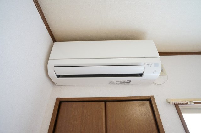 【設備】 | コーポロベリア | 洋室エアコン