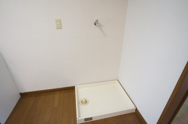 【設備】 | コーポロベリア | 室内洗濯機置場