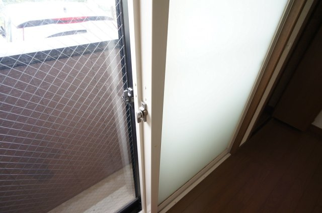 【バルコニー】 | コーポロベリア | 北側バルコニー＆二重サッシ