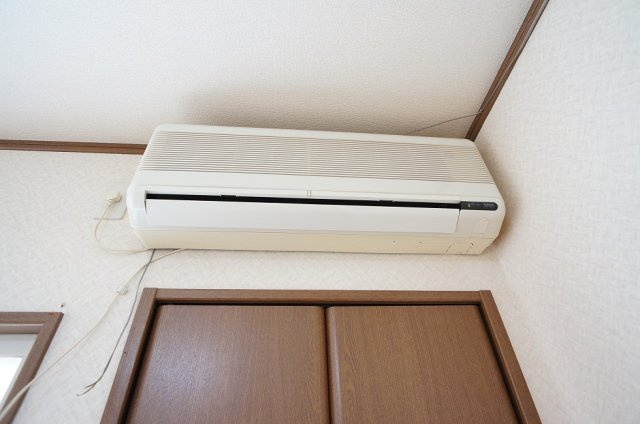 【設備】 | コーポロベリア | 洋室エアコン