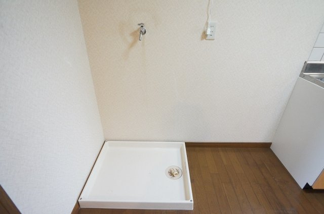 【設備】 | コーポロベリア | 室内洗濯機置場