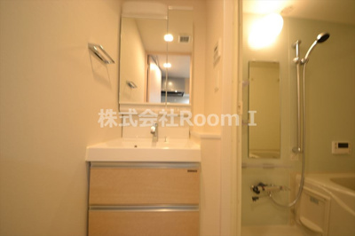 【洗面所】 | Dimus北浜 | 広い洗面スペース