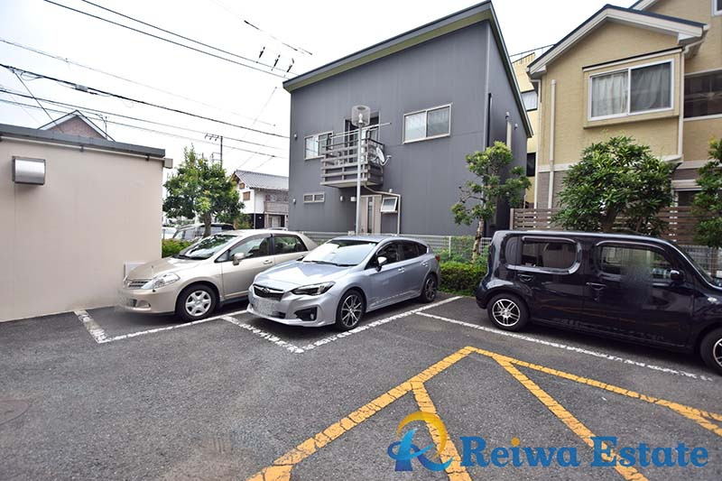 コスモ茅ヶ崎ラフェーリアの駐車場