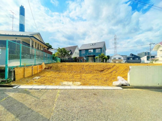 【前面道路含む現地写真】