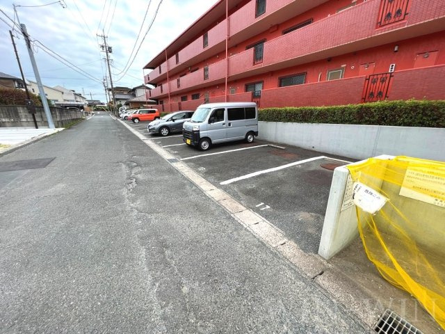 みゆきサンプラザの駐車場