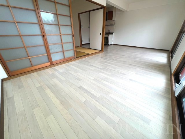 みゆきサンプラザの居間・リビング