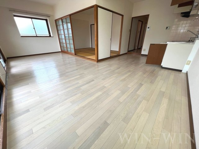 みゆきサンプラザの居間・リビング