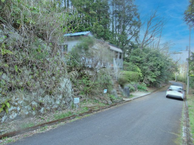 伊豆エメラルドタウン㉔の前面道路含む現地写真