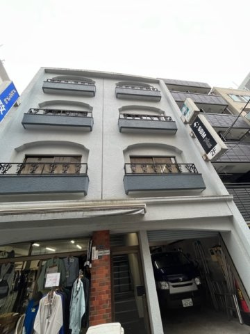 東神田政弥ビルの外観