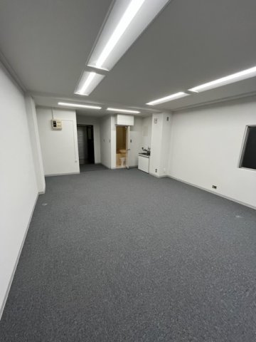 東神田政弥ビルの内装