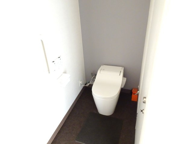 大垣市南頬町店舗事務所のトイレ