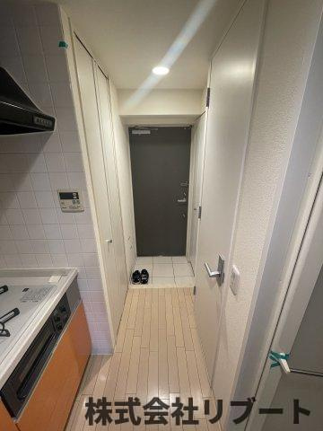 エマーレ行徳の玄関