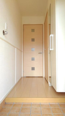 【玄関】 | アプリーコカーサセイA | きれいな玄関です