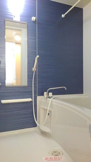 【浴室】 | アプリーコカーサセイA | きれいなお風呂です