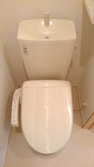 【トイレ】 | アプリーコカーサセイA | 清潔感のあるトイレです