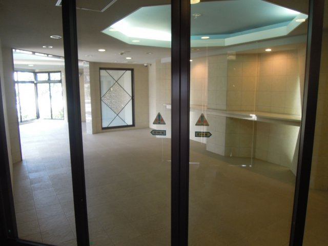 アーバンシティ福井北四ツ居のエントランス