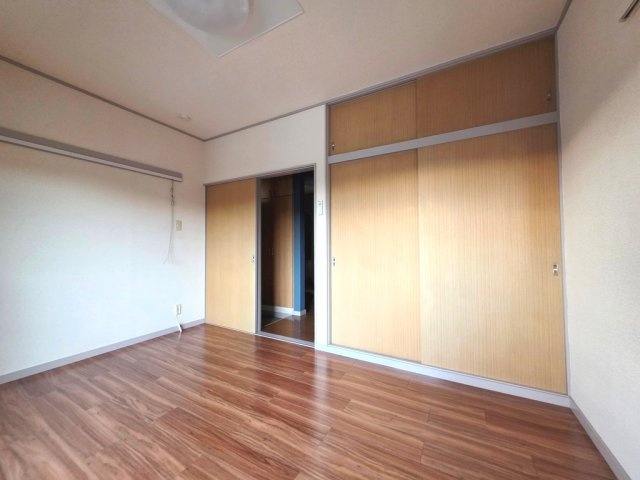 【寝室】 | 洋室