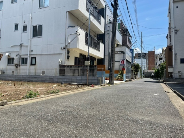 江東区東砂７丁目　新築戸建て　全２棟の前面道路含む現地写真