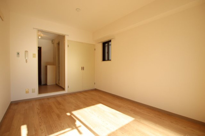 【洋室】 | プチメゾン滝谷