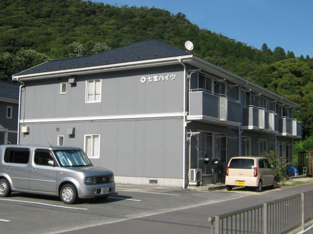 七宝ハイツB棟