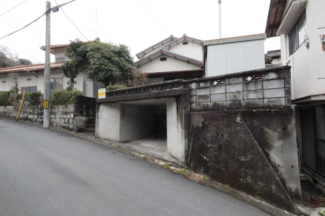 【前面道路含む現地写真】