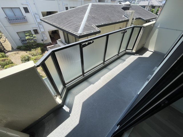 【バルコニー】 | ベルヴィ甲東園