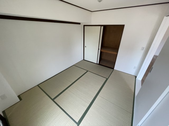 【寝室】 | ベルヴィ甲東園