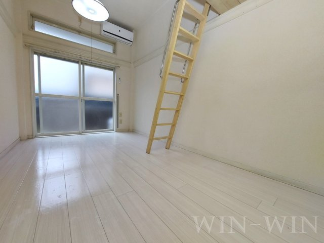 カーサ井原の居間・リビング