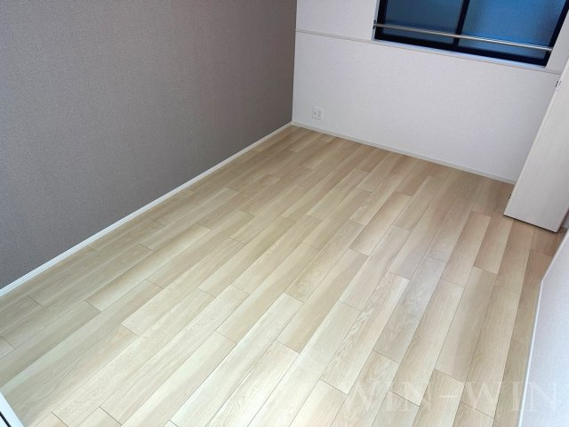 ニューライズ 外神の洋室