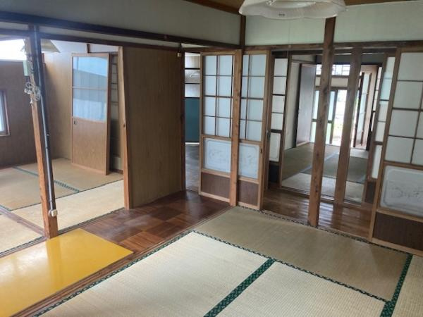 【居間・リビング】
