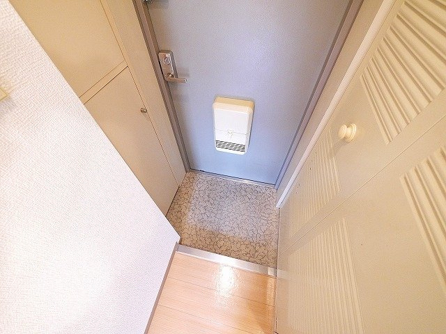 シティパレスあやめ池Ｐ３の玄関|シューズボックス付きの玄関です