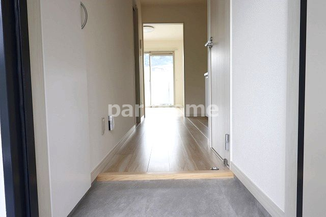 シェリーアパートメントの玄関|毎日通る玄関はこちらです
※間取り反転の場合がございます