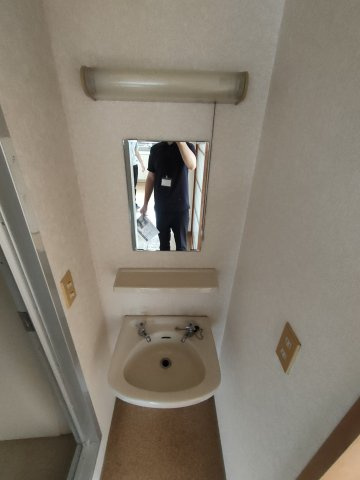 シティハイムサカエの独立洗面台|脱衣スペースもあります