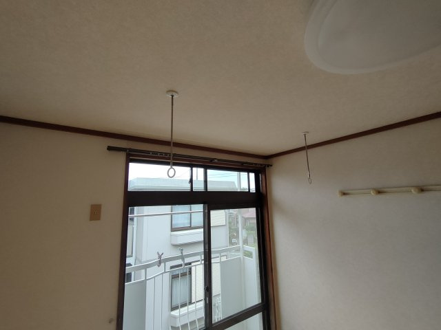 シティハイムサカエの設備|室内物干しもあります。