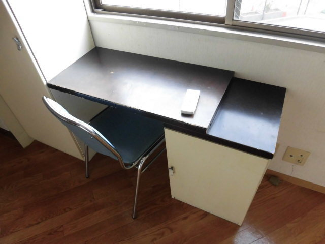 【設備】 | 机です