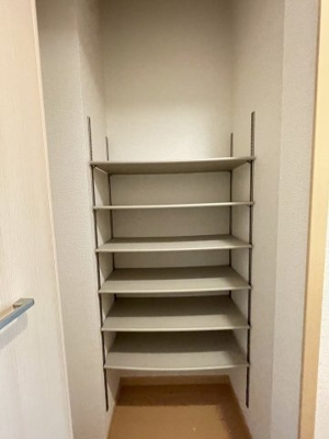 【収納】 | ネオグランデ吹田 | シューズボックスがあります