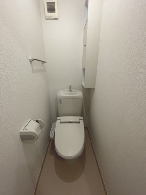 【トイレ】 | ネオグランデ吹田 | 清潔感のあるトイレです