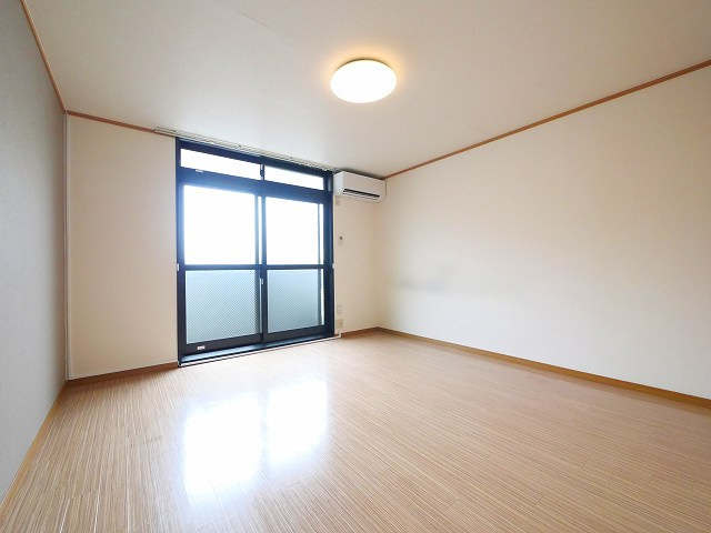 ロイヤルSK宝来の寝室