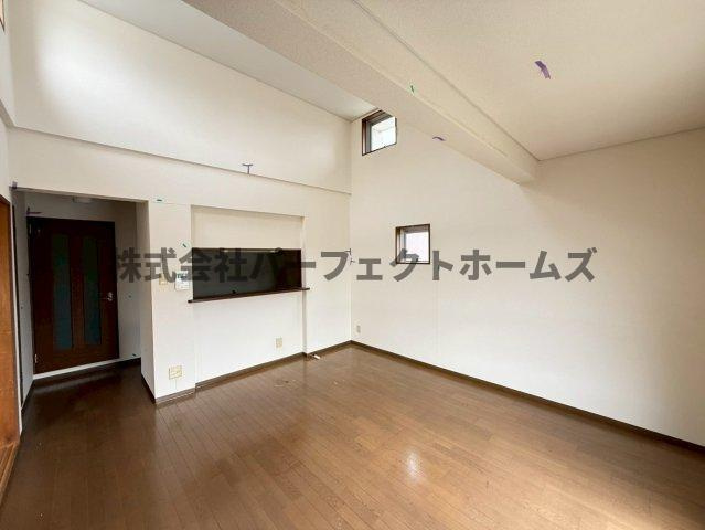 ルシール森田の居間・リビング|ゆったりとしたリビングです