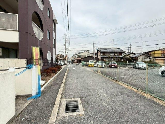 ルシール森田の周辺